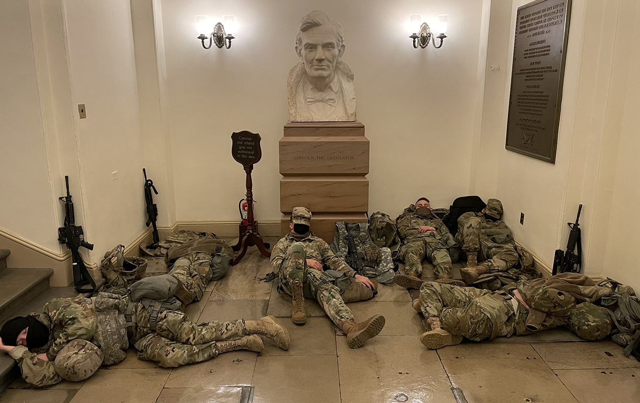 З'явилися фото "окупованого" Вашингтона напередодні інавгурації Байдена: такого не бачили ніколи